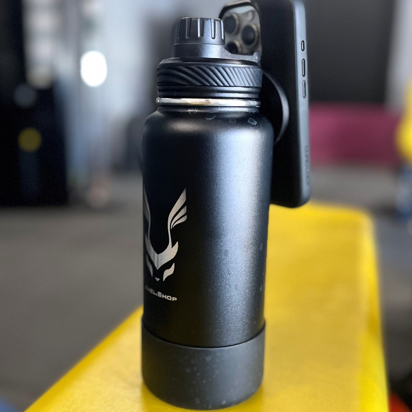 Axel double wall stainless-steel bottle with MagSafe